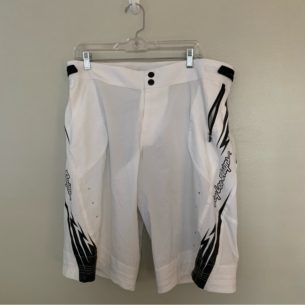 Troy Lee Design Ruckus bike shorts with liner